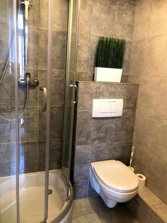 Wilcza 54 Prywatne Mieszkanie Z Balkonem W Centrum 400M Od Dworca Centralnego Samodzielne Zameldowanie! Self Check-In System! Варшава Экстерьер фото